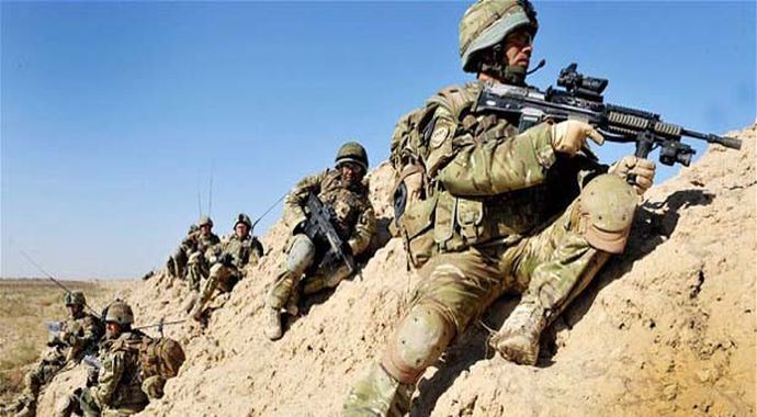 İngiltere 5 bin askerini Afganistan'dan çekiyor İngiltere 5 bin askerini Afganistan'dan çekiyor