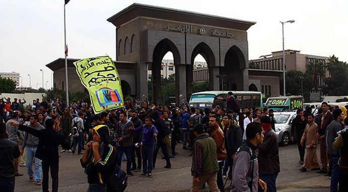 Mısır&#039;da öğrenci eylemleri sürüyor