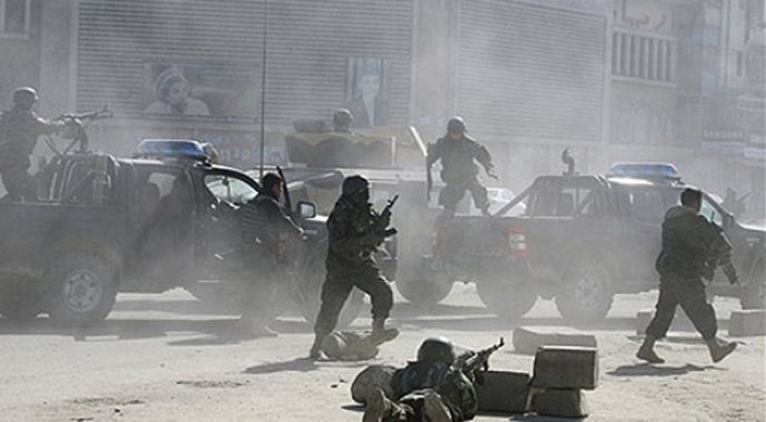 Afganistan'da ABD üssüne saldırı Afganistan'da ABD üssüne saldırı