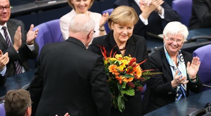 Almanya'da 3. Merkel dönemi başladı