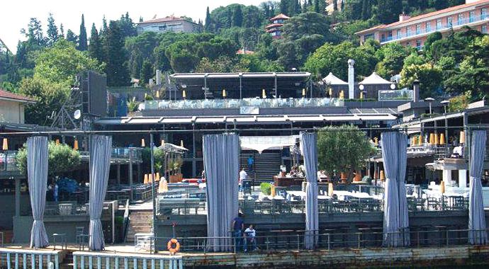 Reina'da karar, 'Havuz ya da gazino olabilir'