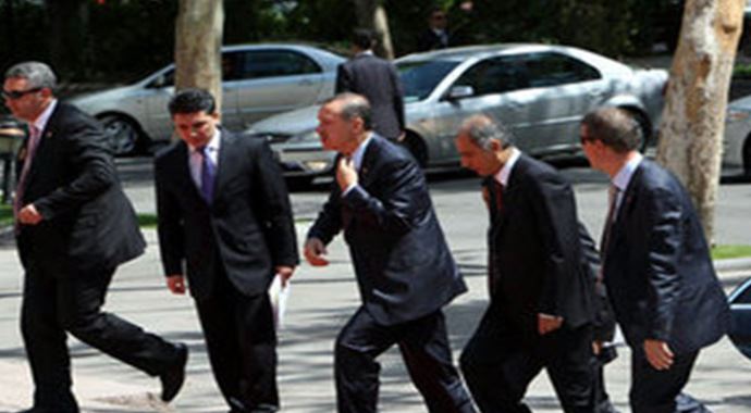 AK Parti'de olağanüstü toplantı başladı AK Parti'de olağanüstü toplantı başladı