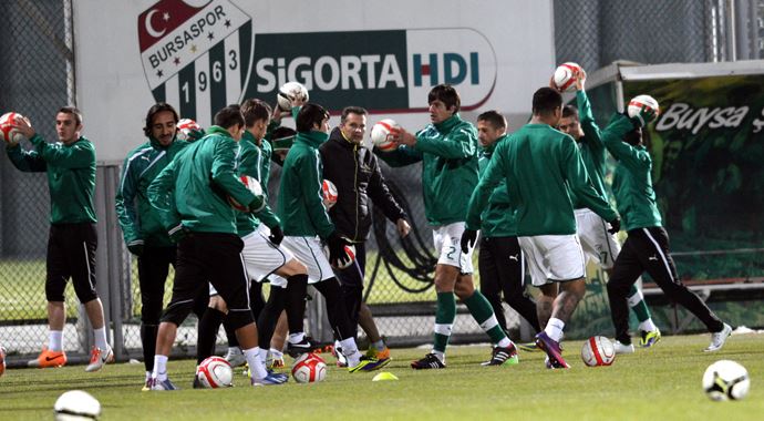 Bursaspor derbiye kilitlendi