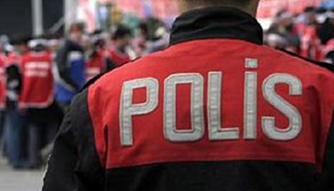 Görevden ayrılan polis memuru sayısı 43 Görevden ayrılan polis memuru sayısı 43