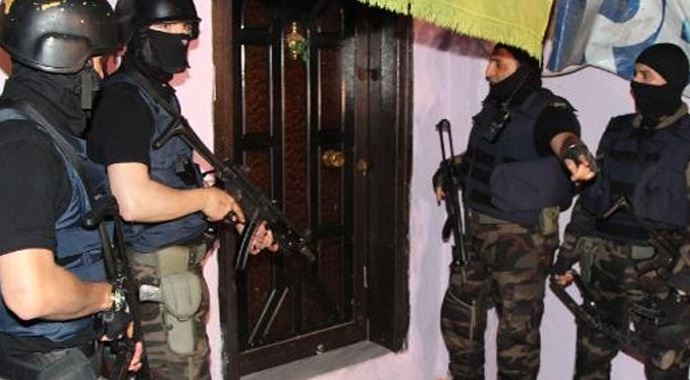 İstanbul'da 'terör' operasyonu İstanbul'da 'terör' operasyonu