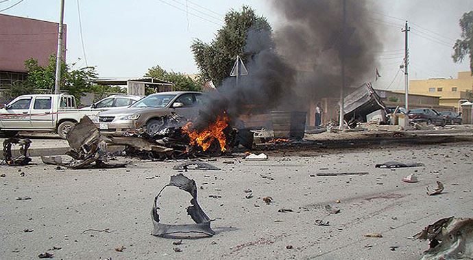 Irak'taki intihar saldırısında 13 kişi öldü, 20 kişi yaralandı Irak'taki intihar saldırısında 13 kişi öldü, 20 kişi yaralandı