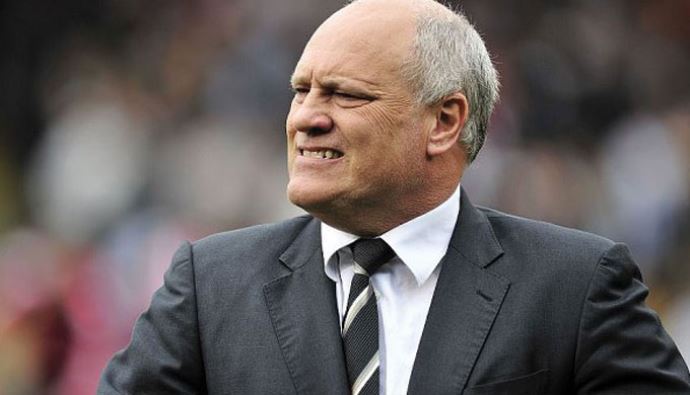 Fulham, teknik direktör Martin Jol&#039;u kovdu