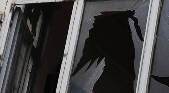 Polis karakoluna bombalı saldırı Polis karakoluna bombalı saldırı