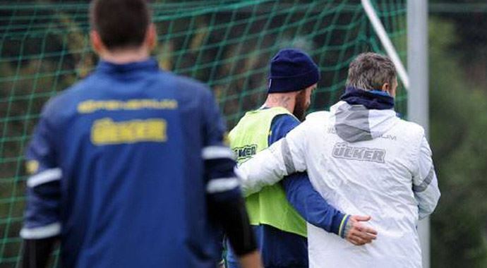 Fenerbahçe'den Raul Meireles açıklaması Fenerbahçe'den Raul Meireles açıklaması