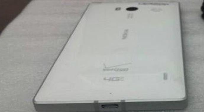 Nokia Lumia 929'un beyazı sızdırıldı Nokia Lumia 929'un beyazı sızdırıldı