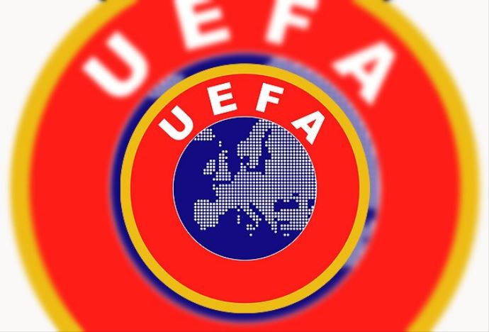 Yunanistan Futbol Federasyonu'na şike uyarısı Yunanistan Futbol Federasyonu'na şike uyarısı