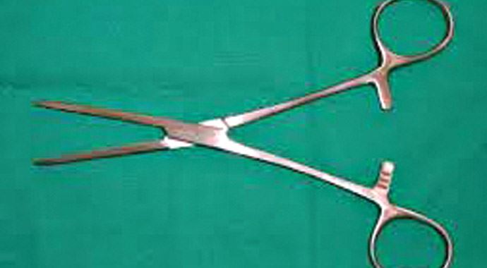 Fransız skandalı, Doktor bunu unuttu! Fransız skandalı, Doktor bunu unuttu!