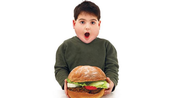 Obez çocuklara nasıl davranılmalı