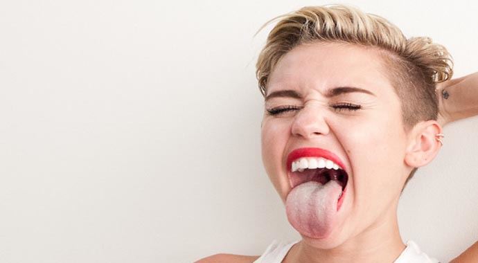 Miley Cyrus bu hareketi neden yapıyor
