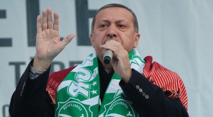 Başbakan Erdoğan,&#039; O elleri kırarız&#039;