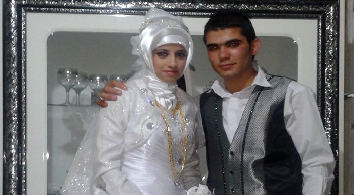Genç kız savaştan kaçan abisini görünce kalp krizinden öldü Genç kız savaştan kaçan abisini görünce kalp krizinden öldü