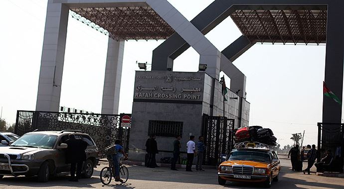 12 gündür kapalı olan Refah Sınır Kapısı 3 günlüğüne açıldı 12 gündür kapalı olan Refah Sınır Kapısı 3 günlüğüne açıldı
