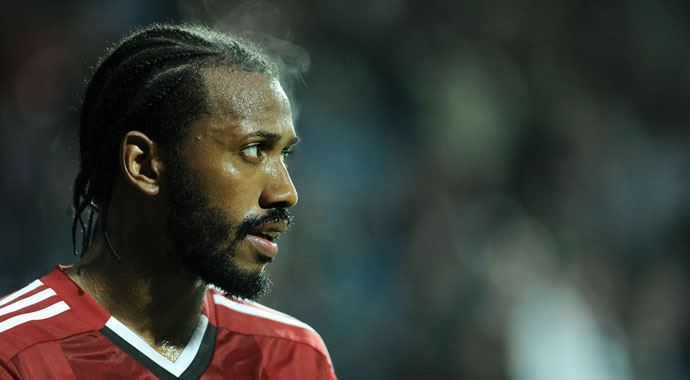 Fernandes'e bir şokta komşularından Fernandes'e bir şokta komşularından