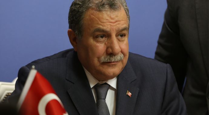 Muammer Güler '4 Bakan hakkında fezleke hazırlandı' Muammer Güler '4 Bakan hakkında fezleke hazırlandı'