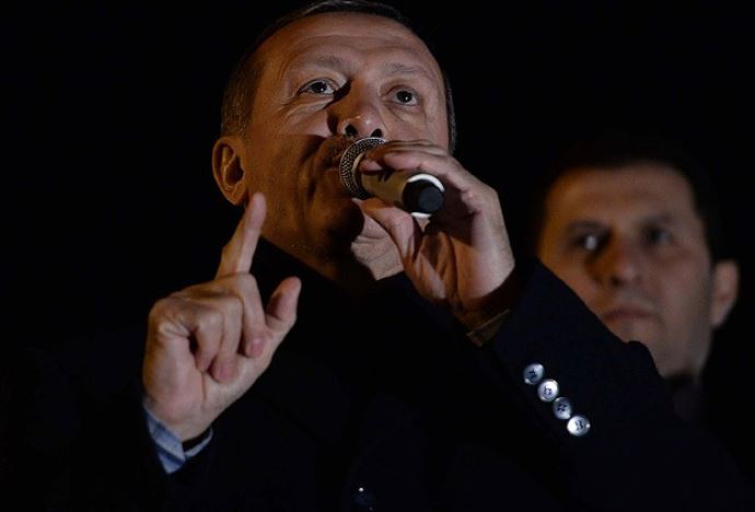 Başbakan Erdoğan, &#039;Bedduaya lanet, Duaya davet ediyorum!&#039;