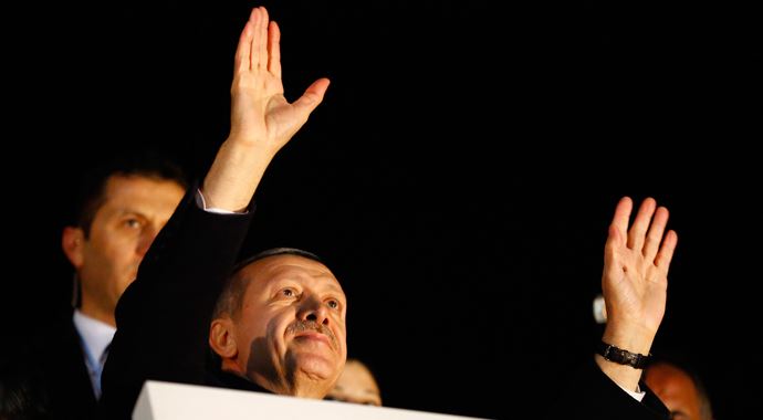 Başbakan Erdoğan'a Pakistan dönüşü sevgi seli Başbakan Erdoğan'a Pakistan dönüşü sevgi seli