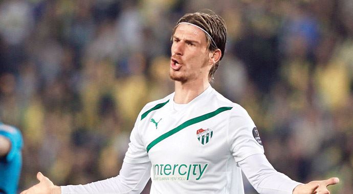 Bursaspor'dan Serdar Aziz'e vize çıkmadı Bursaspor'dan Serdar Aziz'e vize çıkmadı