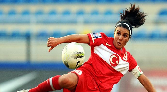 Almanya'nın Türk gol kraliçesi Almanya'nın Türk gol kraliçesi
