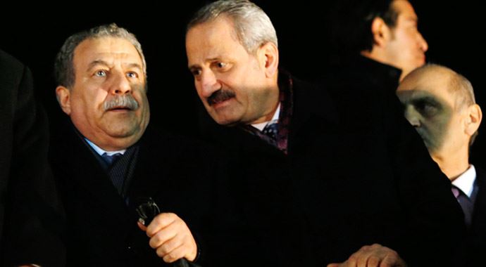 Beklenen oldu 3 bakan istifa etti Beklenen oldu 3 bakan istifa etti