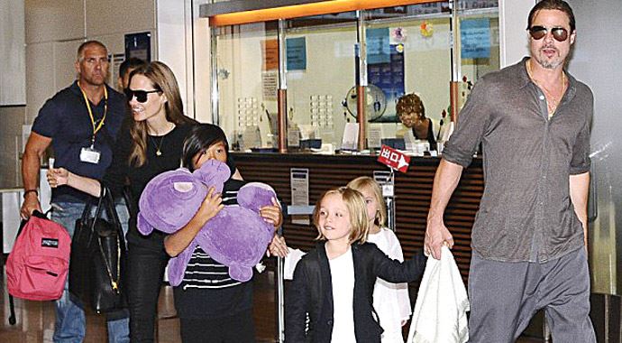 Pitt-Jolie çifçi, mağazayı gece yarısı açtırdılar Pitt-Jolie çifçi, mağazayı gece yarısı açtırdılar