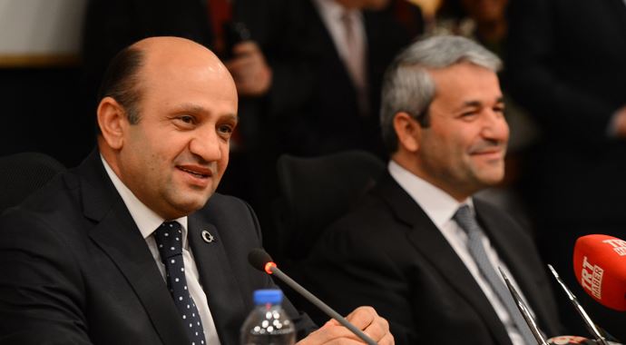 Nihat Ergün: 'Servet, şöhret ve şehvet yoldan çıkarır' Nihat Ergün: 'Servet, şöhret ve şehvet yoldan çıkarır'