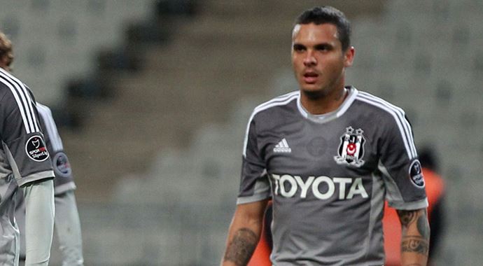 Motta'nın 3 maç men cezası 2'ye indi Motta'nın 3 maç men cezası 2'ye indi