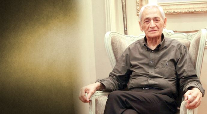 Hem ağladı hem oynadı Hem ağladı hem oynadı