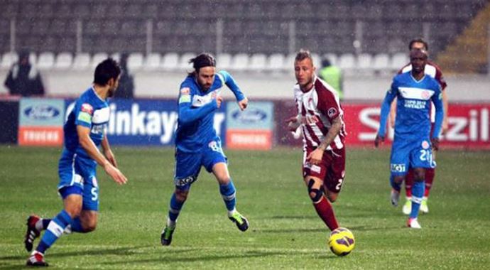 Elazığspor ile Çaykur Rizespor ligde 3. randevuda Elazığspor ile Çaykur Rizespor ligde 3. randevuda