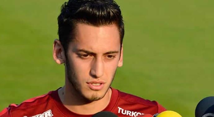 Hamburglu Hakan Çalhanoğlu'na basın yasağı Hamburglu Hakan Çalhanoğlu'na basın yasağı
