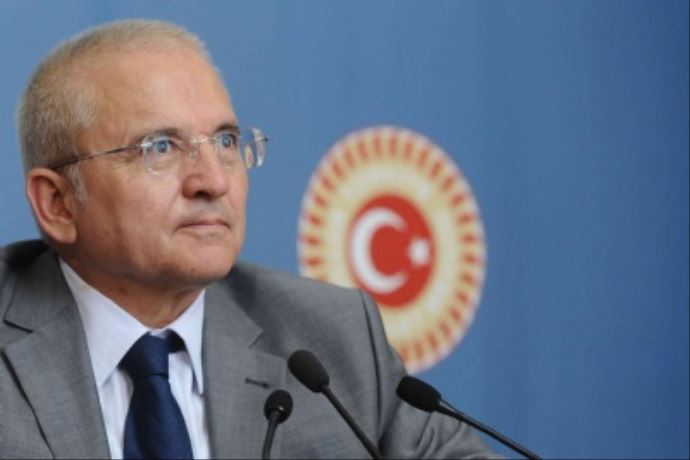 AK Partili Haluk Özdalga da istifa etti AK Partili Haluk Özdalga da istifa etti