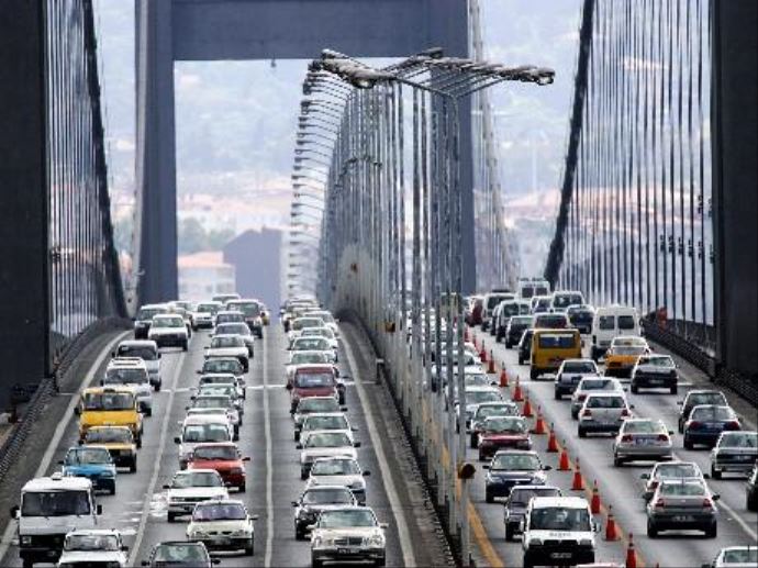 İşte İstanbul trafiğinde son durum, hangi yollar kapalı
