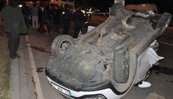 Hatay&#039;da dehşet, 17 araç birbirine girdi