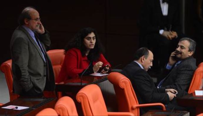 Karar okunursa Sabahat Tuncel'in vekilliği düşecek Karar okunursa Sabahat Tuncel'in vekilliği düşecek
