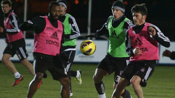 Beşiktaş'ın devre arası kamp programı belli oldu Beşiktaş'ın devre arası kamp programı belli oldu