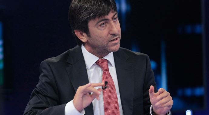 Rıdvan Dilmen, 'Fernandes, Fenerbahçe'ye gitmeli' Rıdvan Dilmen, 'Fernandes, Fenerbahçe'ye gitmeli'