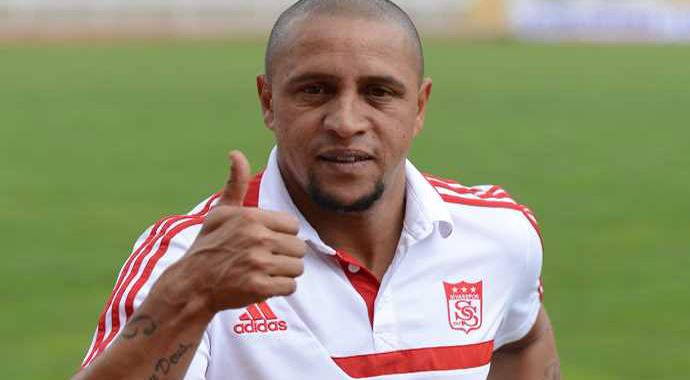 Roberto Carlos'tan sporseverlere anlamlı çağrı Roberto Carlos'tan sporseverlere anlamlı çağrı