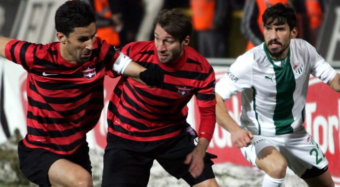 Bursaspor ilk yarıyı beraberlikle kapattı