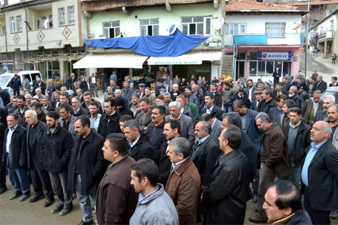 37 STK'dan Başbakan Erdoğan'a destek 37 STK'dan Başbakan Erdoğan'a destek