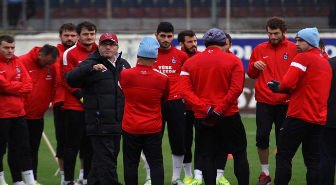 Trabzonspor zorlu Balıkesir deplasmanına çıkıyor Trabzonspor zorlu Balıkesir deplasmanına çıkıyor