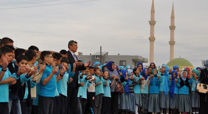 Öğrencilerden yağmur duası Öğrencilerden yağmur duası