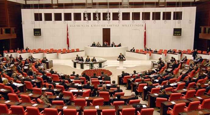 Bürokratlar vekillik için bekliyor Bürokratlar vekillik için bekliyor
