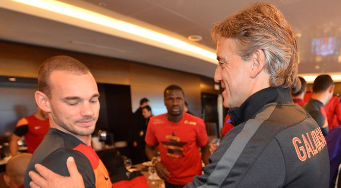 Mancini'nin 'Sneijder' sözleri sansürlendi Mancini'nin 'Sneijder' sözleri sansürlendi