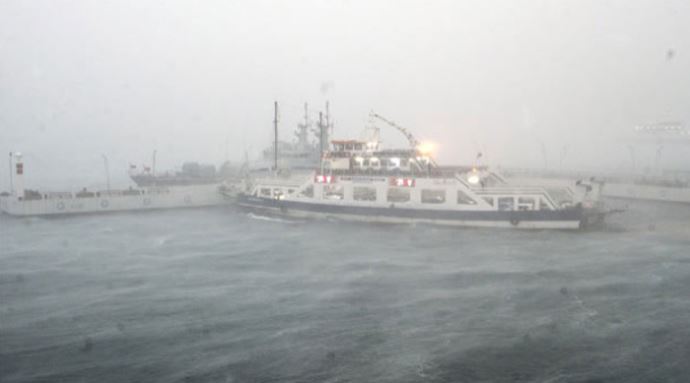 Çanakkale Boğazı&#039;ndaki kuvvetli fırtına