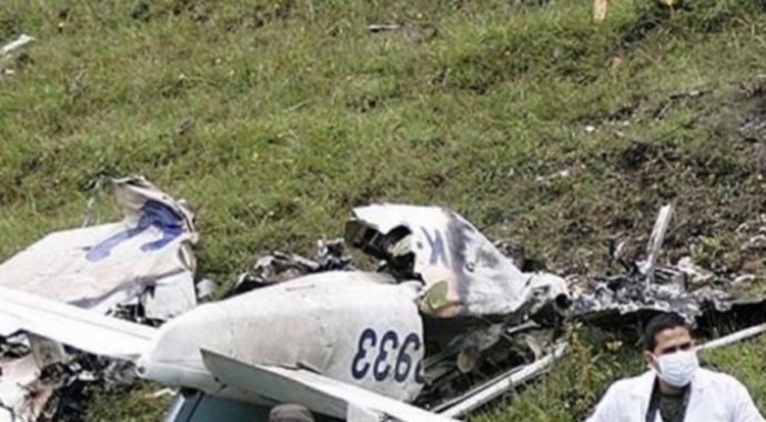 Porto'da uçak dağa çarparak düştü, 2 ölü Porto'da uçak dağa çarparak düştü, 2 ölü