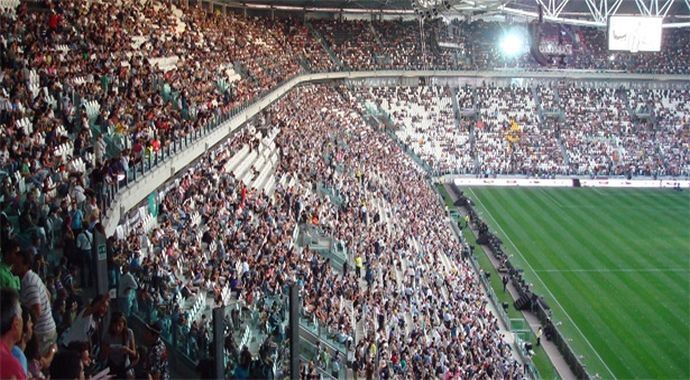 Juventus'lu çocukların tribününden ceza Juventus'lu çocukların tribününden ceza